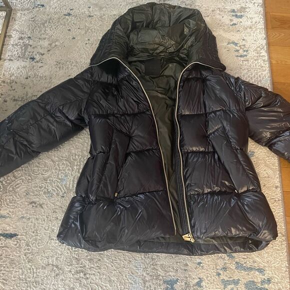 Tatras Elegant Black Puffer Jacket for Women - Picture 5 of 7